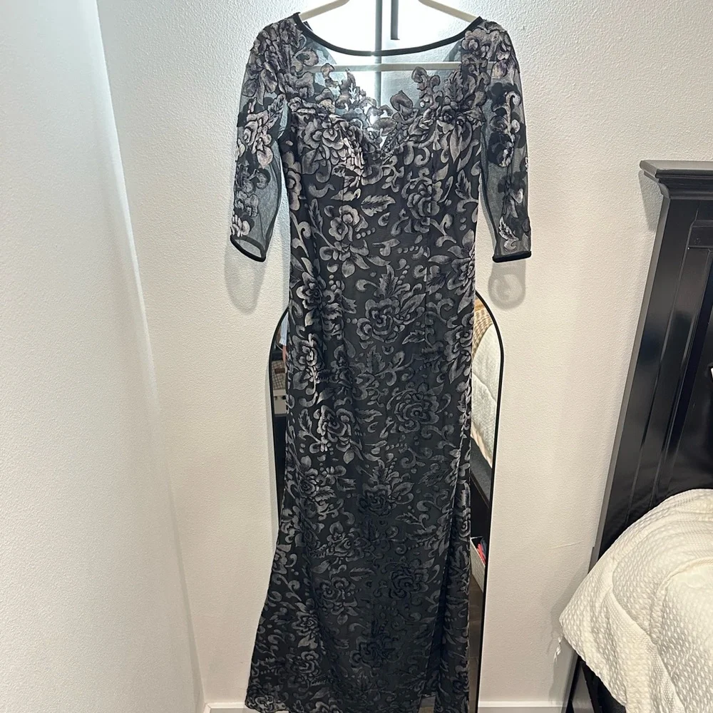Brand new with tags evening dress - Picture 7 of 7
